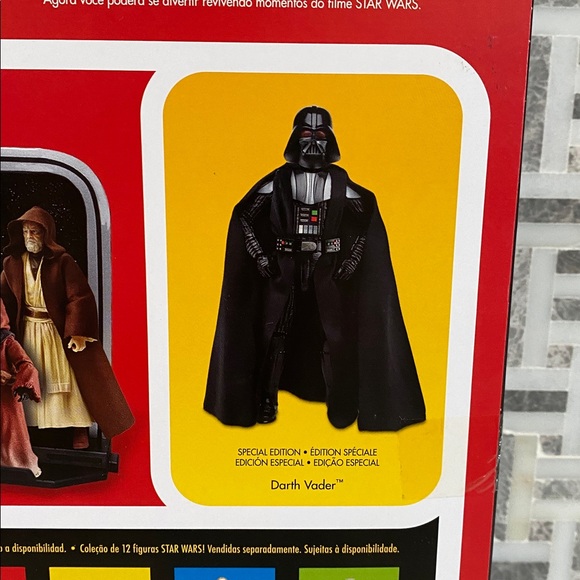 Hasbro Star Wars Legacy Pack - Black and Gold - Picture 6 of 6